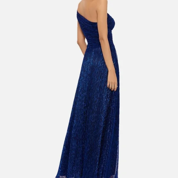 Betsy & Adams Formal Dress - Picture 11 of 11